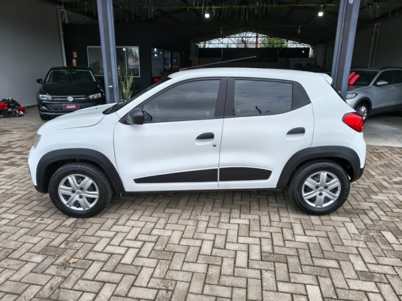 KWID 1.0 12V SCE FLEX ZEN MANUAL - 2022 - NOVO HAMBURGO