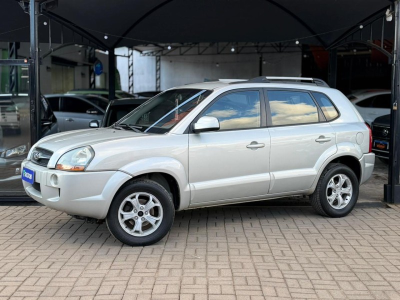 tucson 2.0 mpfi gls 16v 143cv 2wd flex 4p automatico 2013 lagoa vermelha