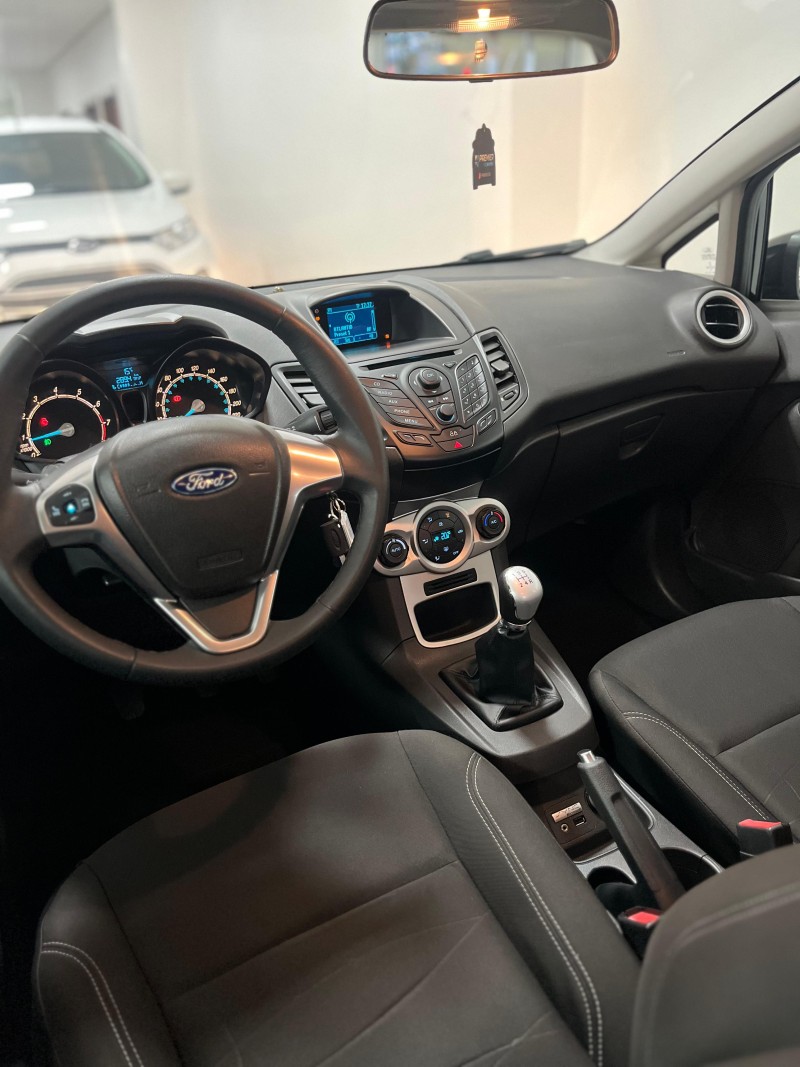 FIESTA 1.6 SE HATCH 16V FLEX 4P MANUAL - 2014 - CAXIAS DO SUL