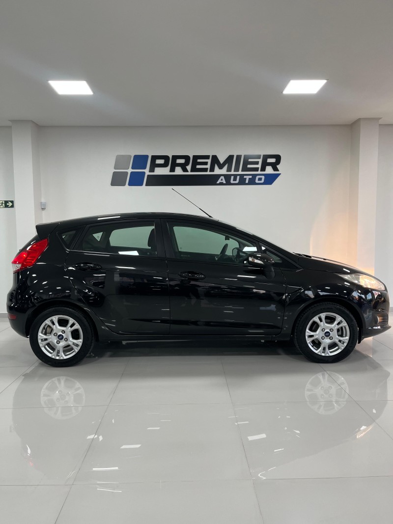 FIESTA 1.6 SE HATCH 16V FLEX 4P MANUAL - 2014 - CAXIAS DO SUL