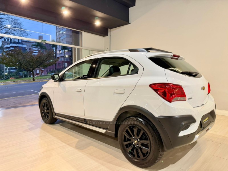 ONIX 1.4 MPFI ACTIV 8V FLEX 4P AUTOMÁTICO - 2019 - BENTO GONçALVES