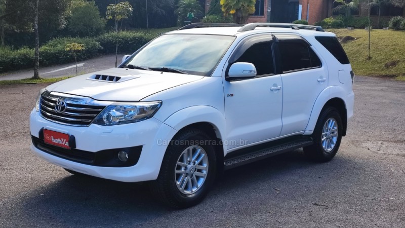 HILUX SW4 3.0 SRV 4X4 16V TURBO INTERCOOLER DIESEL 4P AUTOMÁTICO - 2013 - FARROUPILHA