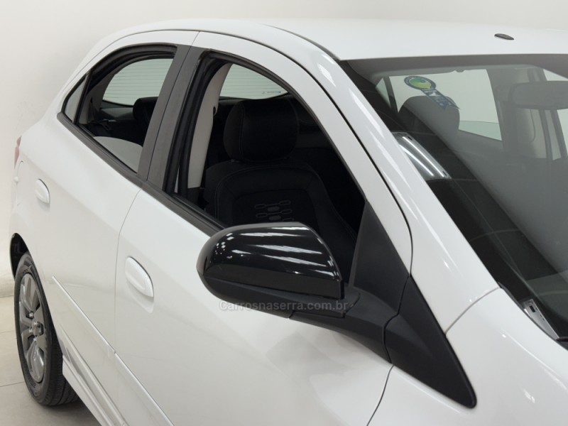 ONIX 1.0 JOY BLACK 8V FLEX 4P MANUAL - 2021 - SANTA CRUZ DO SUL