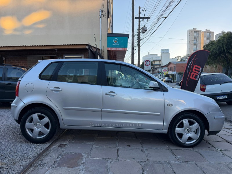 POLO 1.6 MI 8V GASOLINA 4P MANUAL - 2003 - CAXIAS DO SUL