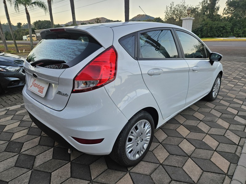 FIESTA 1.5 S HATCH 16V FLEX 4P MANUAL - 2016 - BOM PRINCíPIO
