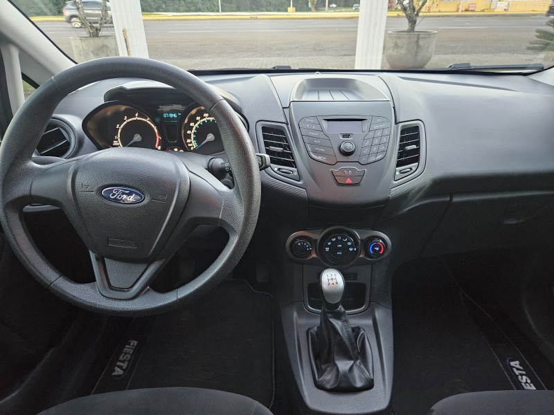 FIESTA 1.5 S HATCH 16V FLEX 4P MANUAL - 2016 - BOM PRINCíPIO
