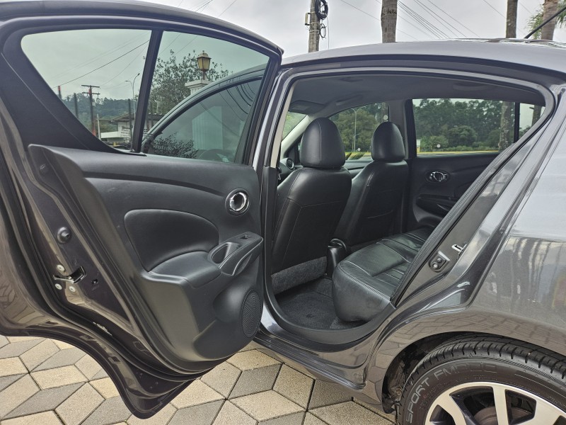 VERSA 1.6 16V FLEX UNIQUE 4P MANUAL - 2016 - BOM PRINCíPIO