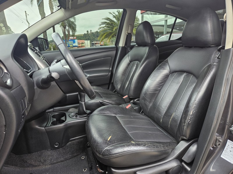 VERSA 1.6 16V FLEX UNIQUE 4P MANUAL - 2016 - BOM PRINCíPIO