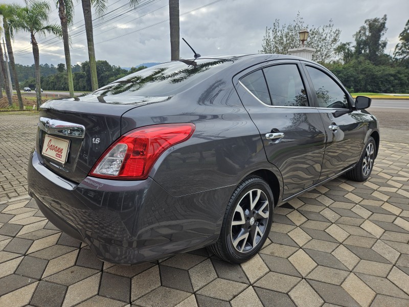 VERSA 1.6 16V FLEX UNIQUE 4P MANUAL - 2016 - BOM PRINCíPIO