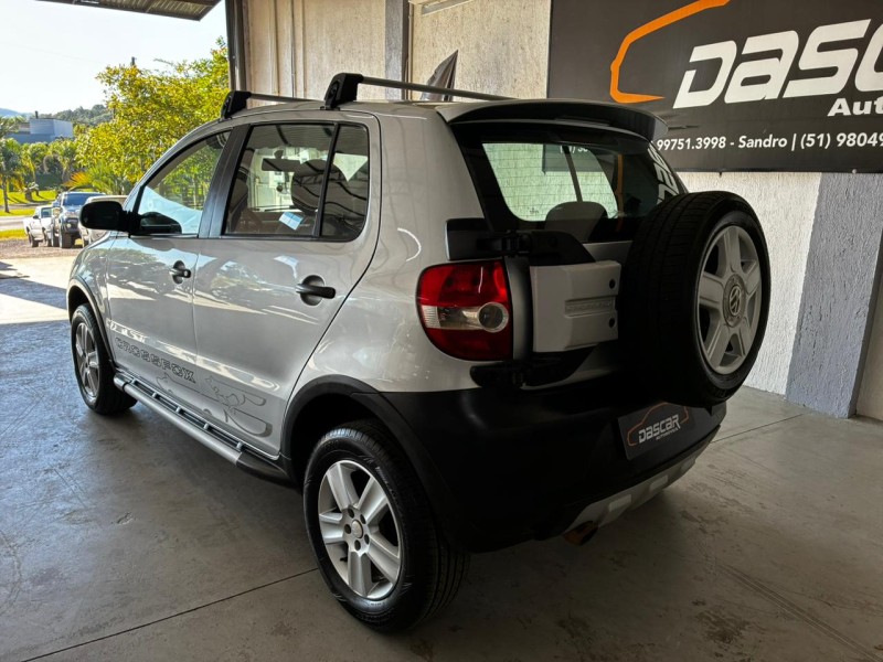 CROSSFOX 1.6 MI FLEX 8V 4P MANUAL - 2007 - BOM PRINCíPIO