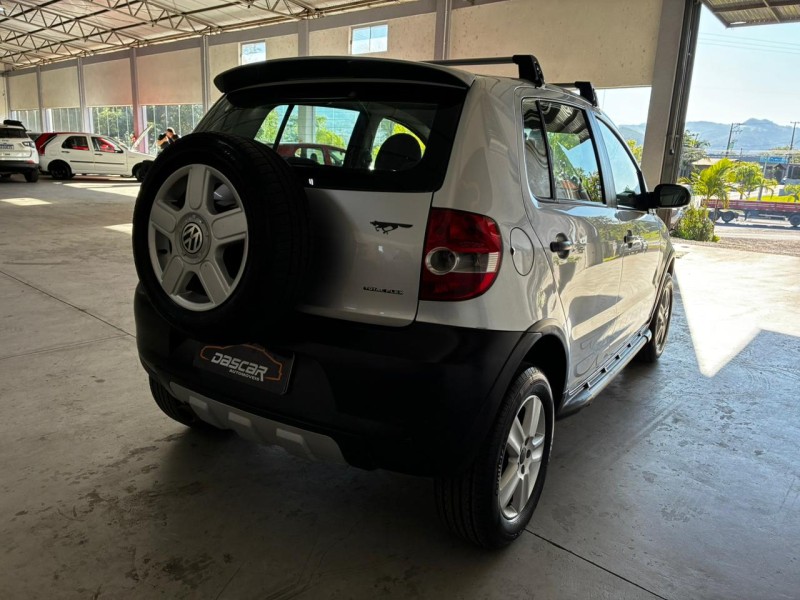 CROSSFOX 1.6 MI FLEX 8V 4P MANUAL - 2007 - BOM PRINCíPIO