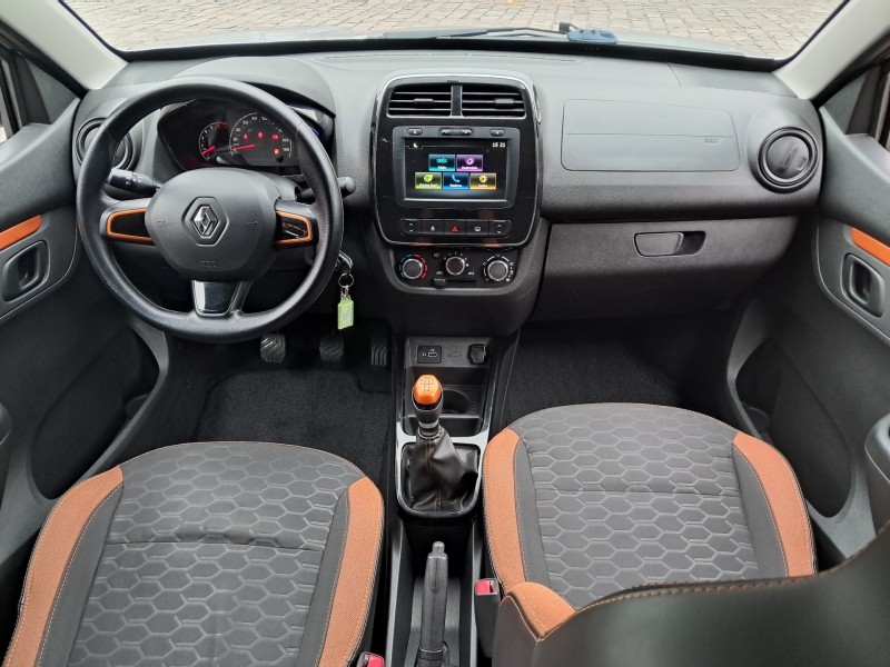 KWID 1.0 12V OUTSIDER FLEX 4P MANUAL - 2022 - CAXIAS DO SUL