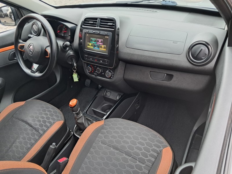KWID 1.0 12V OUTSIDER FLEX 4P MANUAL - 2022 - CAXIAS DO SUL