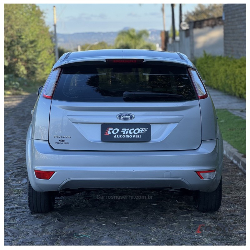 FOCUS 1.6 SE 16V FLEX 4P MANUAL - 2012 - CAMPO BOM