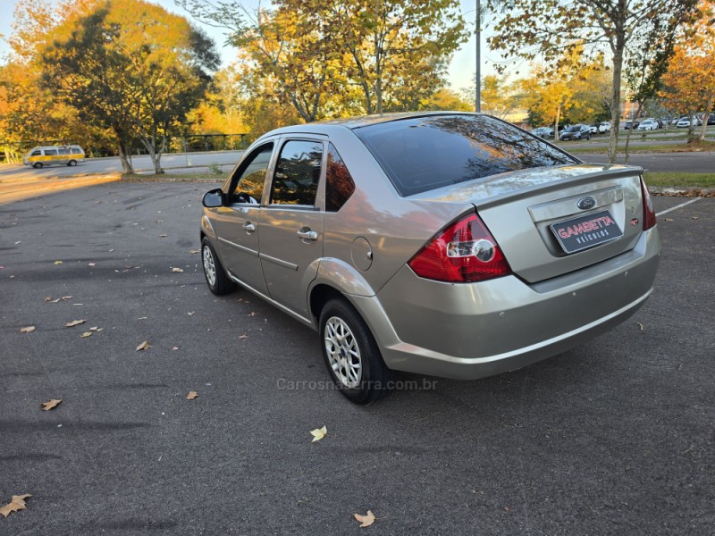 FIESTA 1.0 MPI PERSONNALITÉ SEDAN GASOLINA 4P MANUAL - 2006 - BENTO GONçALVES