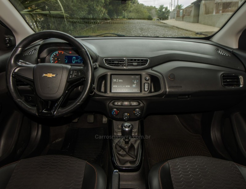 ONIX 1.4 MPFI LTZ 8V FLEX 4P MANUAL - 2017 - NOVO HAMBURGO