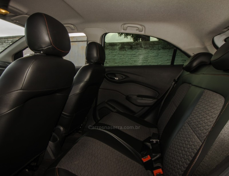 ONIX 1.4 MPFI LTZ 8V FLEX 4P MANUAL - 2017 - NOVO HAMBURGO
