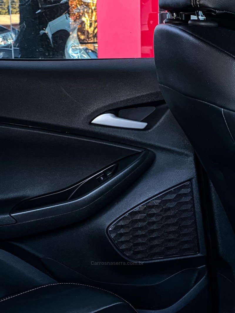 TRACKER 1.0 12V LTZ TURBO FLEX 4P AUTOMÁTICO - 2025 - CANELA