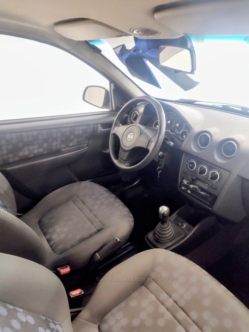 CELTA 1.0 MPFI SUPER 8V FLEX 4P MANUAL - 2009 - GARIBALDI