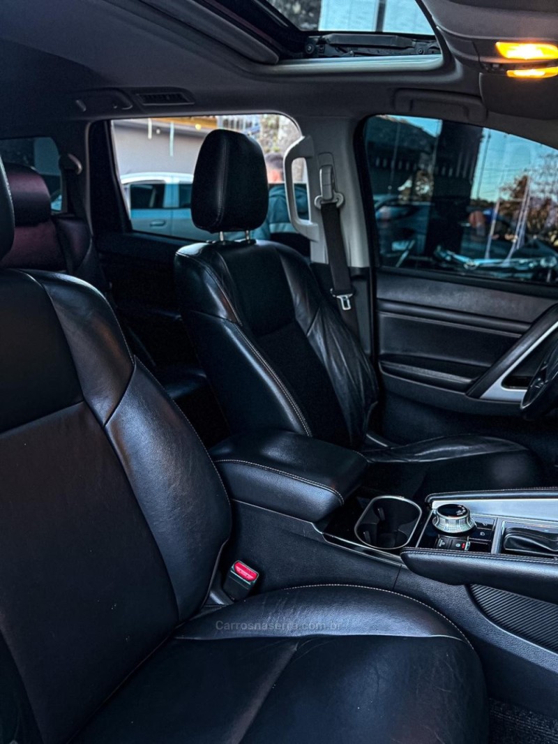 PAJERO SPORT 2.4 HPE-S 4X4 DIESEL 4P AUTOMÁTICO - 2022 - CANELA