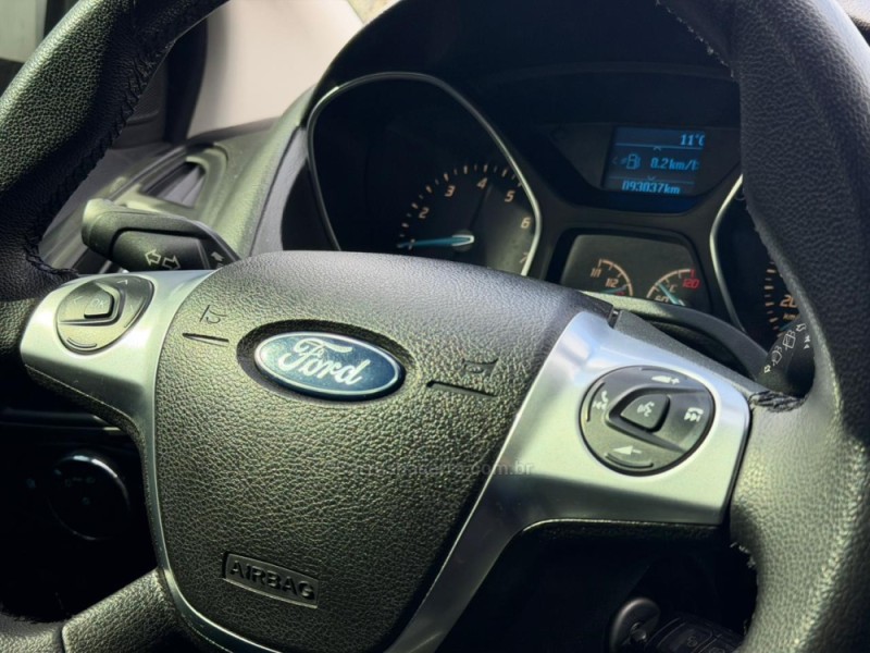 FOCUS 1.6 SE 16V FLEX 4P MANUAL - 2015 - LAGOA VERMELHA