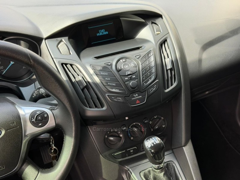 FOCUS 1.6 SE 16V FLEX 4P MANUAL - 2015 - LAGOA VERMELHA