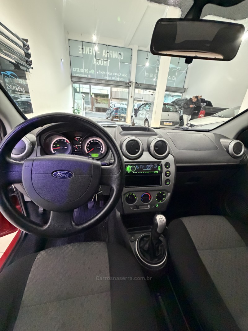 FIESTA 1.6 MPI CLASS HATCH 8V FLEX 4P MANUAL - 2012 - CAXIAS DO SUL