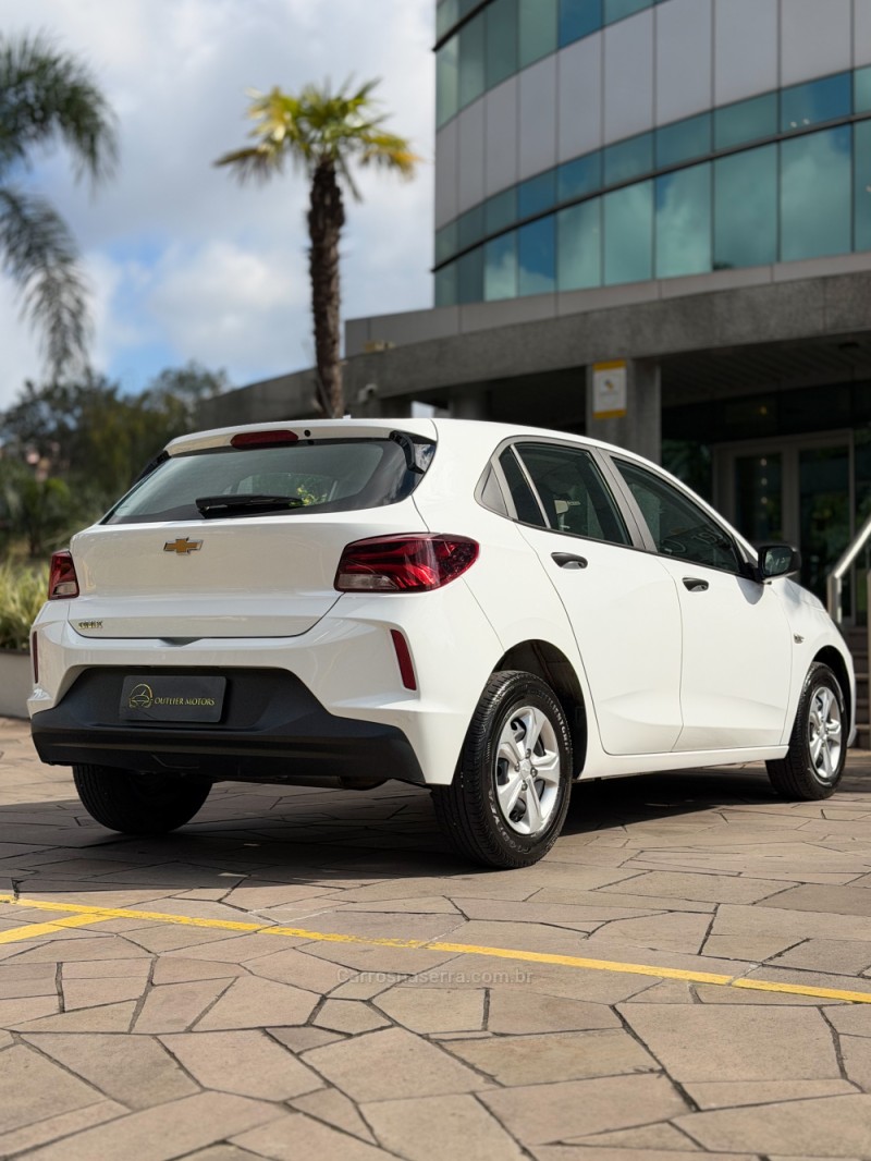ONIX 1.0 12V FLEX 4P MANUAL - 2025 - NOVO HAMBURGO