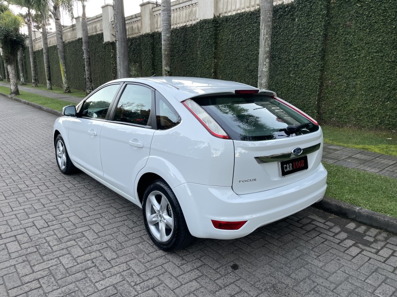 FOCUS 1.6 GL 16V FLEX 4P MANUAL - 2011 - CAXIAS DO SUL