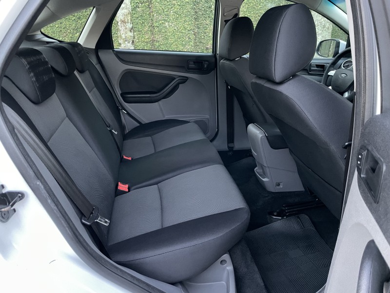 FOCUS 1.6 GL 16V FLEX 4P MANUAL - 2011 - CAXIAS DO SUL
