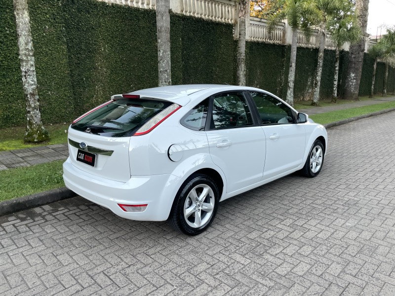 FOCUS 1.6 GL 16V FLEX 4P MANUAL - 2011 - CAXIAS DO SUL