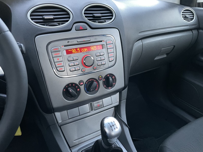 FOCUS 1.6 GL 16V FLEX 4P MANUAL - 2011 - CAXIAS DO SUL