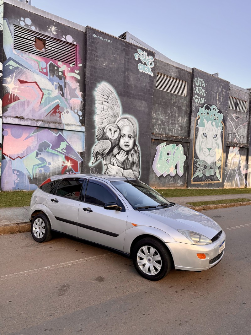 FOCUS 1.8 GLX 16V GASOLINA 4P MANUAL - 2001 - CAXIAS DO SUL
