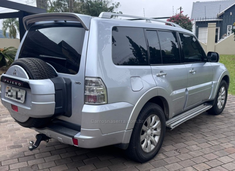 PAJERO FULL 3.2 HPE 4X4 16V DIESEL 4P AUTOMÁTICO - 2009 - NOVA PETRóPOLIS