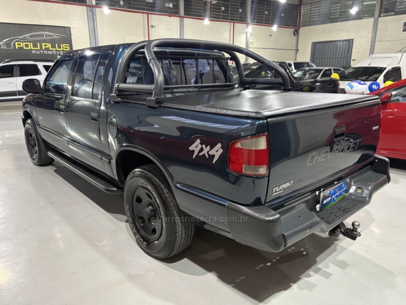 S10 2.5 STD 4X4 CD 8V TURBO DIESEL 4P MANUAL - 2000 - CAXIAS DO SUL
