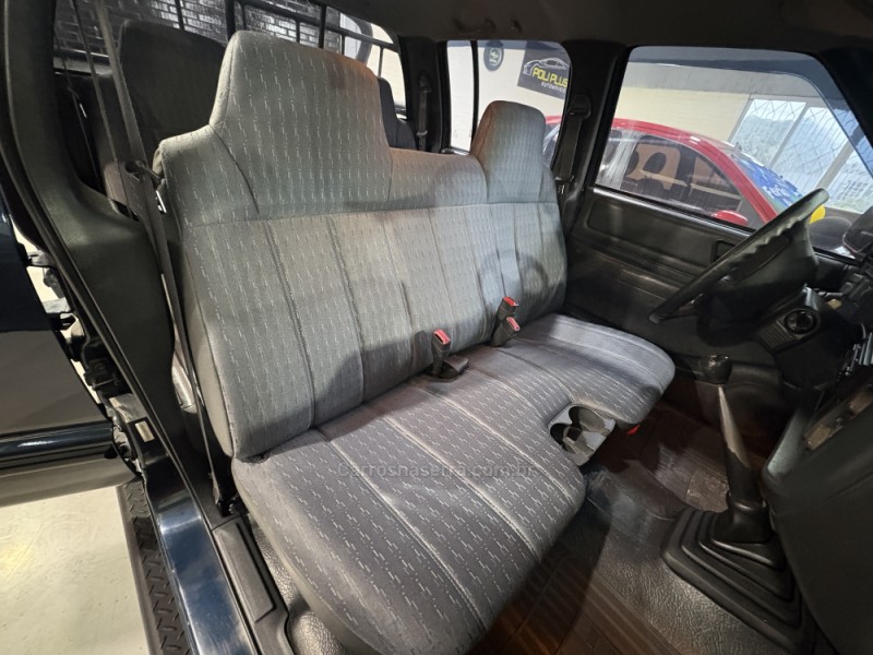 S10 2.5 STD 4X4 CD 8V TURBO DIESEL 4P MANUAL - 2000 - CAXIAS DO SUL