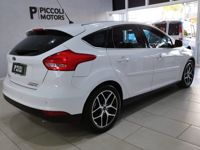 FOCUS 2.0 TITANIUM HATCH 16V FLEX 4P AUTOMÁTICO - 2016 - CAXIAS DO SUL