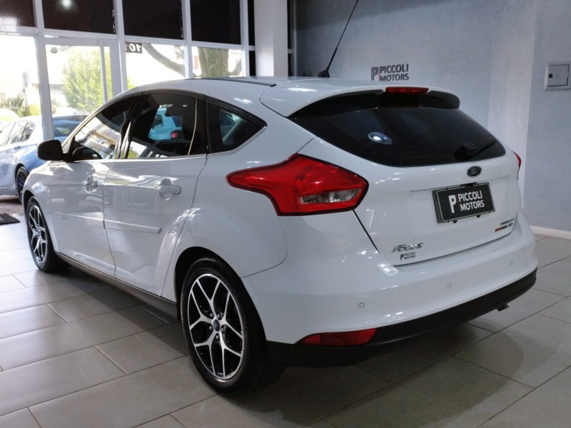 FOCUS 2.0 TITANIUM HATCH 16V FLEX 4P AUTOMÁTICO - 2016 - CAXIAS DO SUL