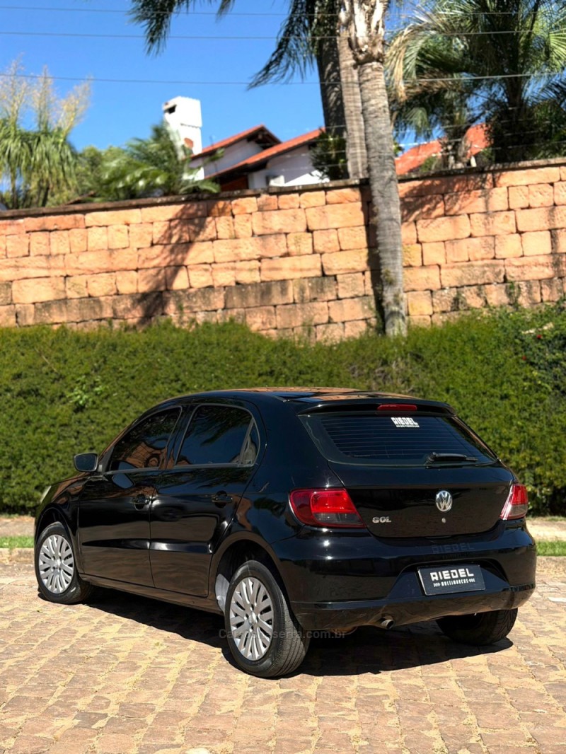 GOL 1.0 8V I-TRED FLEX 4P MANUAL - 2011 - VENâNCIO AIRES
