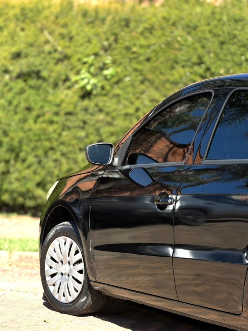 GOL 1.0 8V I-TRED FLEX 4P MANUAL - 2011 - VENâNCIO AIRES