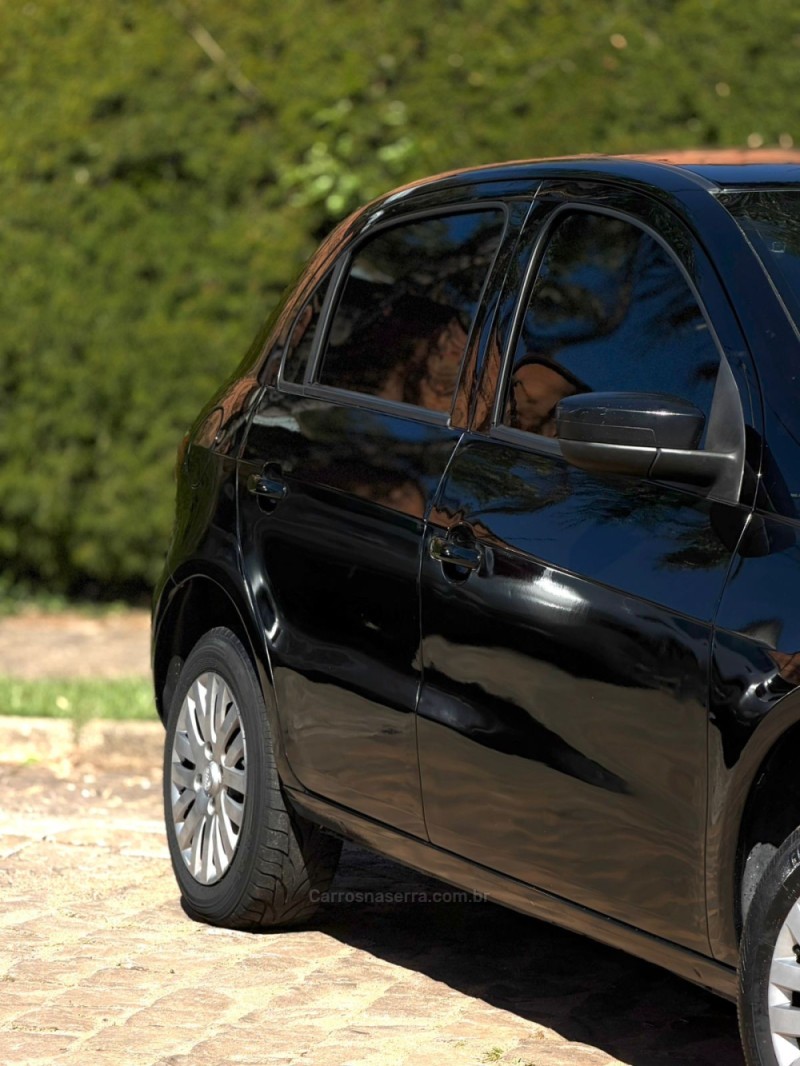 GOL 1.0 8V I-TRED FLEX 4P MANUAL - 2011 - VENâNCIO AIRES