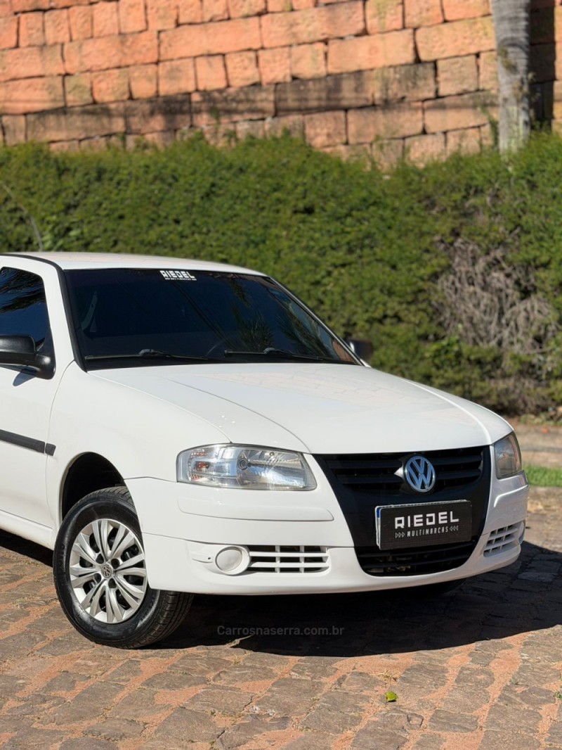 GOL 1.0 MI 8V FLEX 4P MANUAL - 2014 - VENâNCIO AIRES