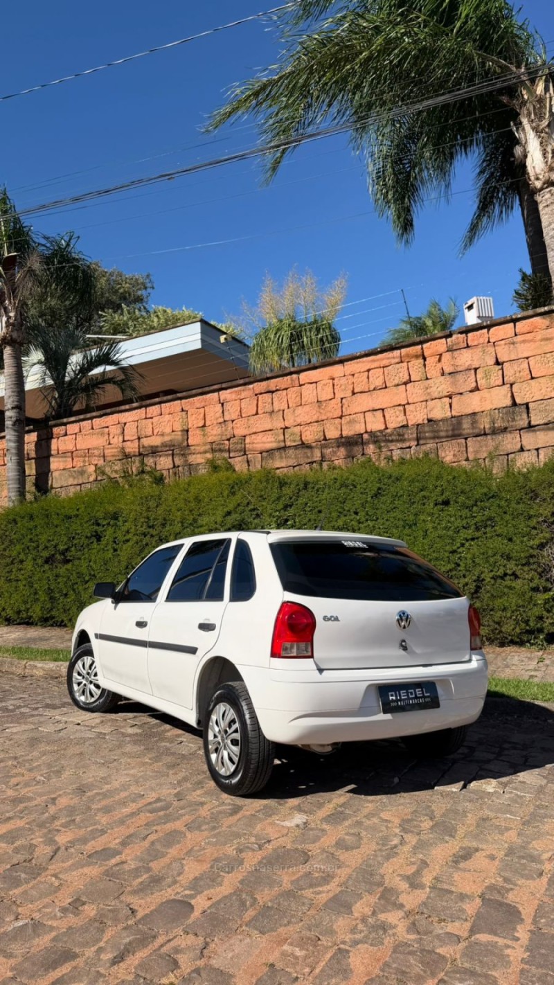 GOL 1.0 MI 8V FLEX 4P MANUAL - 2014 - VENâNCIO AIRES