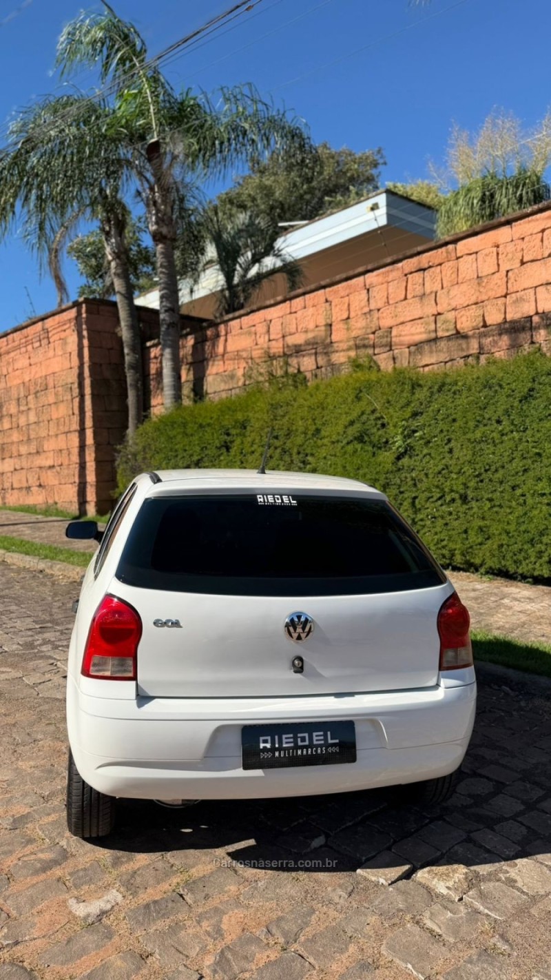 GOL 1.0 MI 8V FLEX 4P MANUAL - 2014 - VENâNCIO AIRES