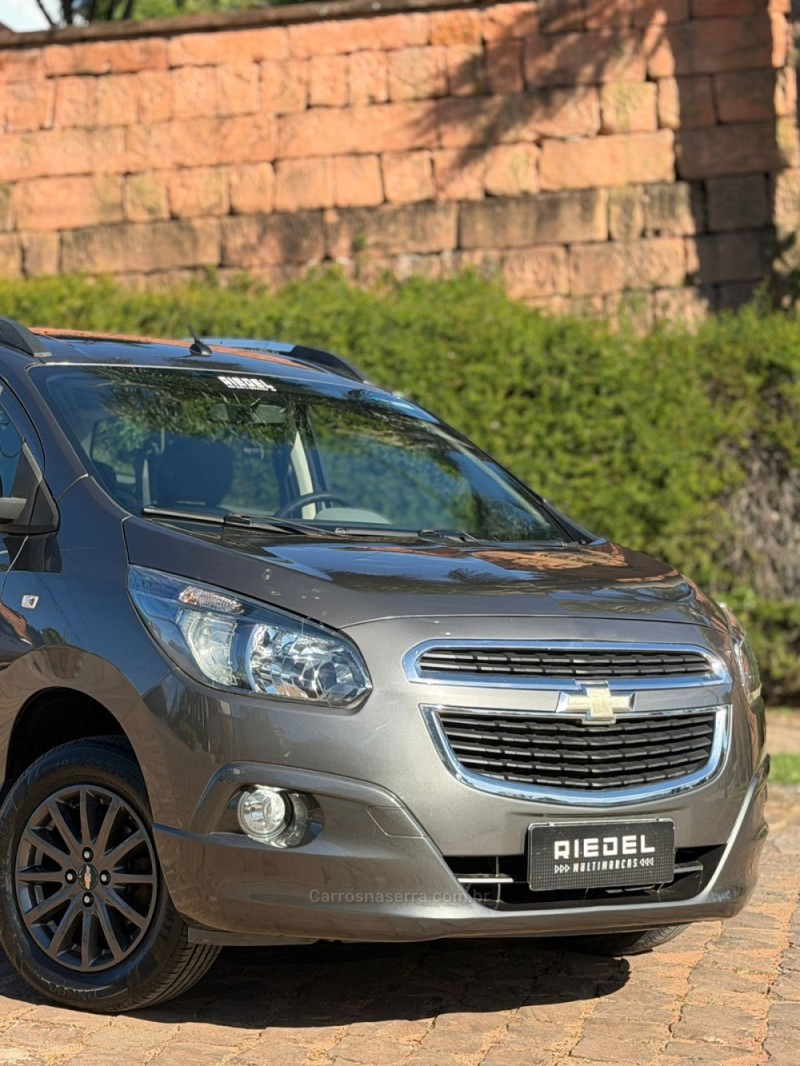 SPIN 1.8 LS 8V FLEX 4P MANUAL - 2014 - VENâNCIO AIRES