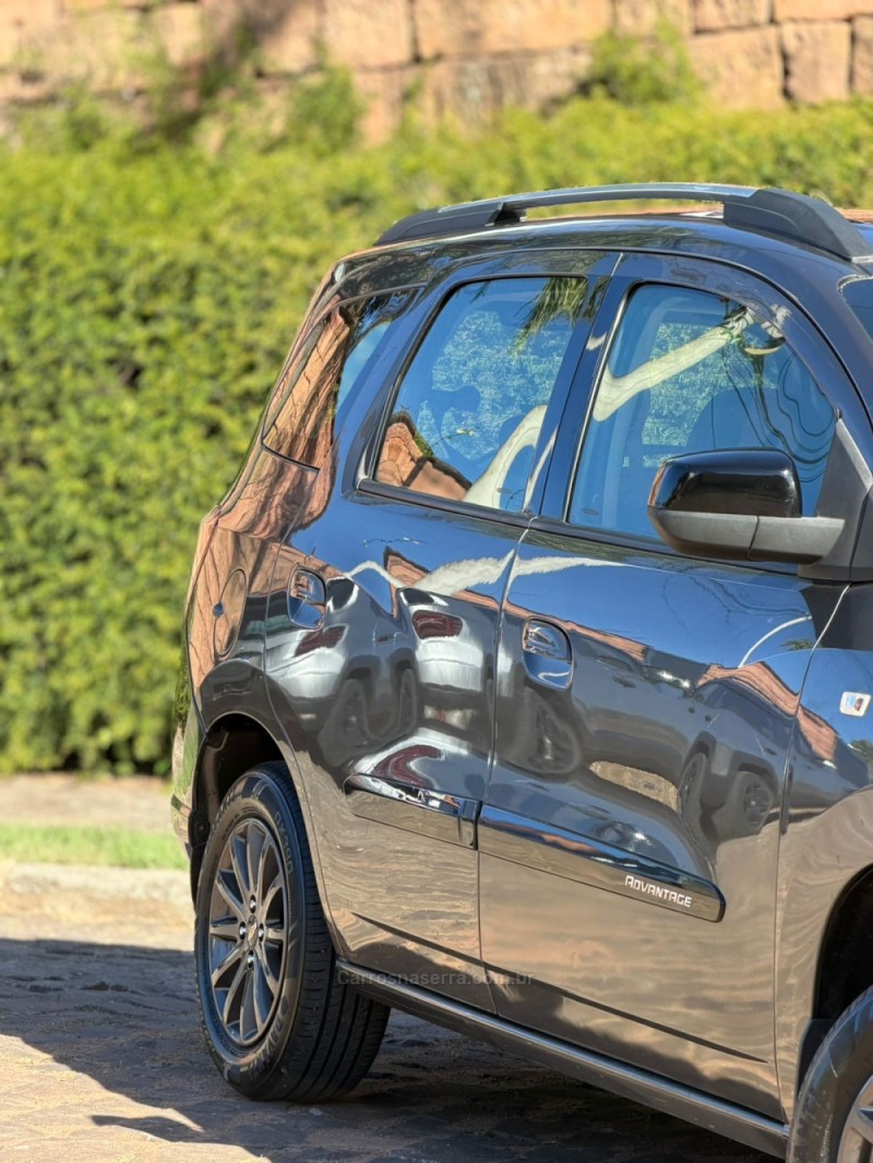 SPIN 1.8 LS 8V FLEX 4P MANUAL - 2014 - VENâNCIO AIRES