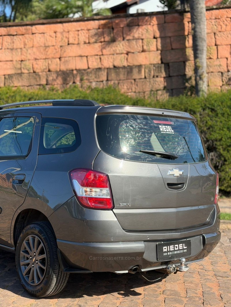 SPIN 1.8 LS 8V FLEX 4P MANUAL - 2014 - VENâNCIO AIRES