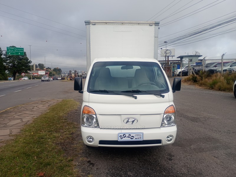 HR 2.5 LONGO BAÚ 4X2 16V 130CV TURBO INTERCOOLER DIESEL 2P MANUAL - 2010 - FARROUPILHA