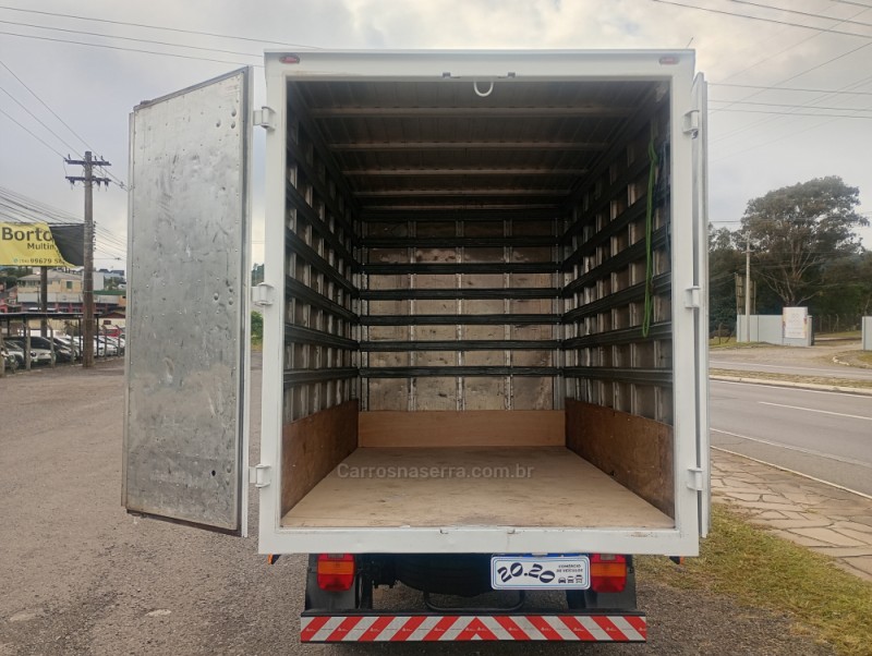 HR 2.5 LONGO BAÚ 4X2 16V 130CV TURBO INTERCOOLER DIESEL 2P MANUAL - 2010 - FARROUPILHA