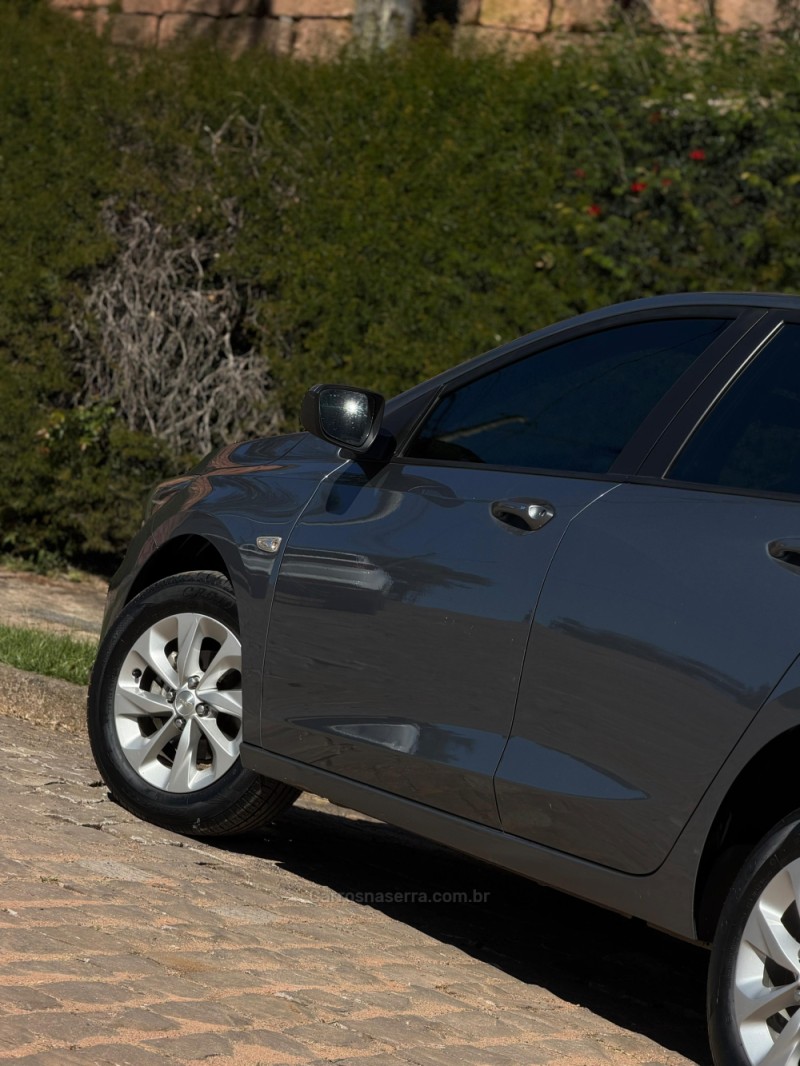 ONIX 1.0 LT 12V FLEX 4P MANUAL - 2022 - VENâNCIO AIRES